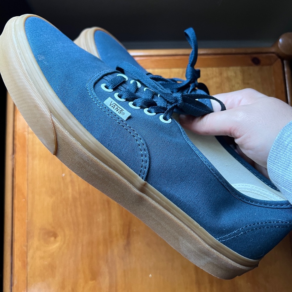 Men’s Low-top Navy Vans